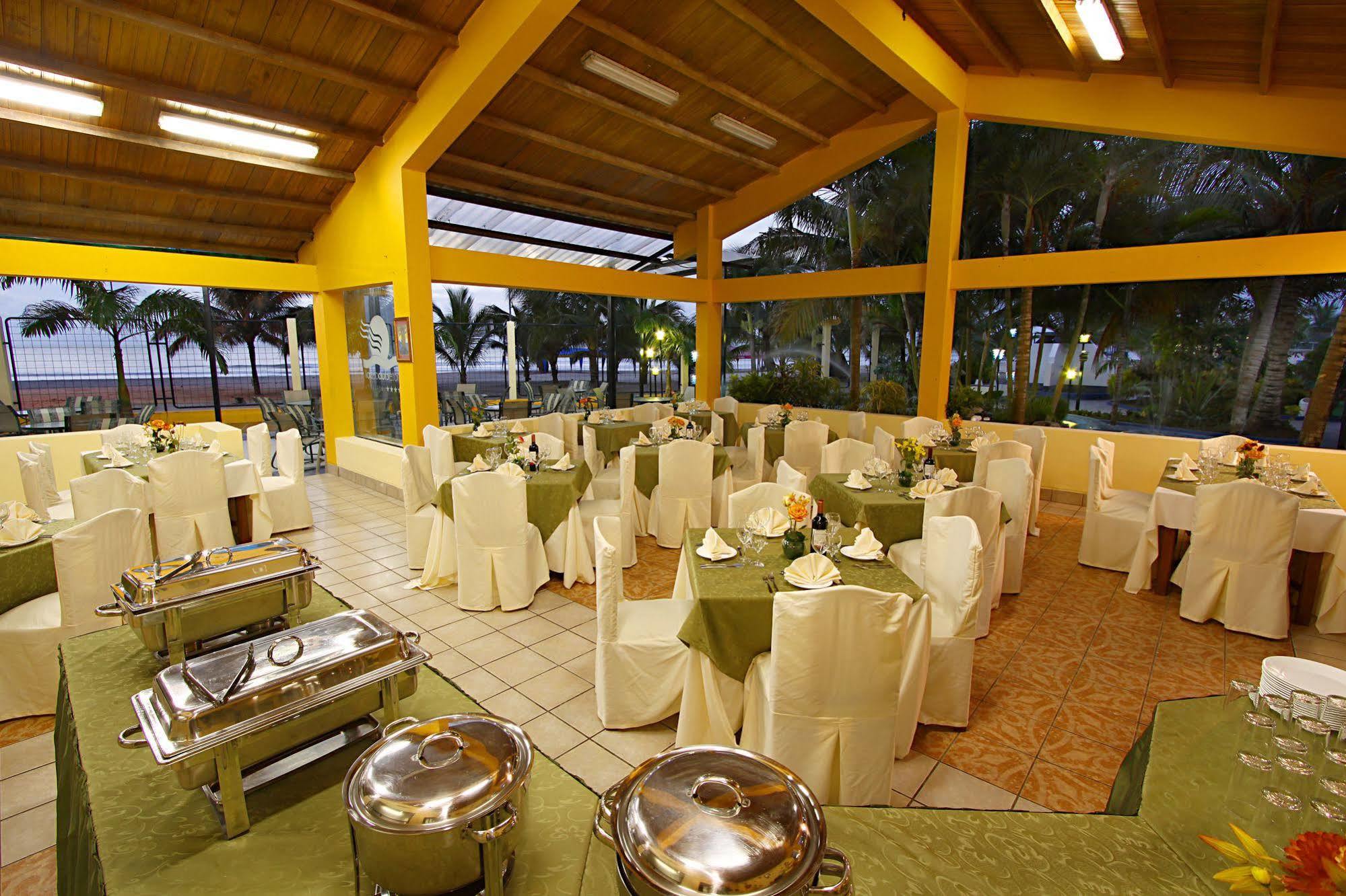 Hotel Club Del Sol Atacames Exterior foto